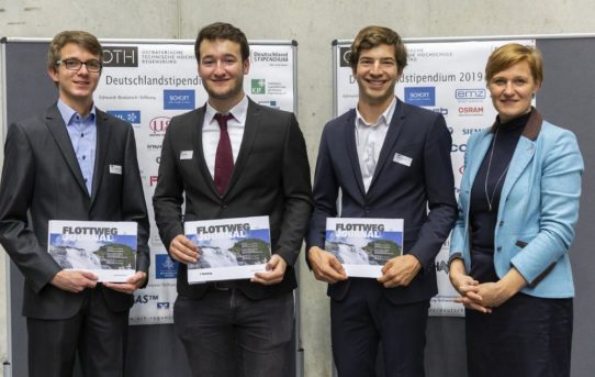 Regensburger Studenten von Flottweg unterstützt