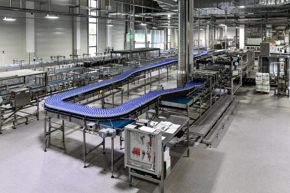 Für effizientere Prozesse: KHS entwickelt digitales Regelungssystem zur PET-Flaschenproduktion