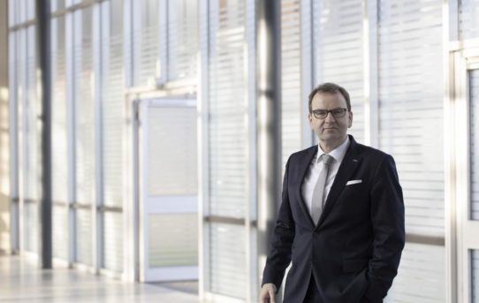 KHS auf der BrauBeviale: Verlässliche Technologie und digitaler Service für die Getränkeindustrie
