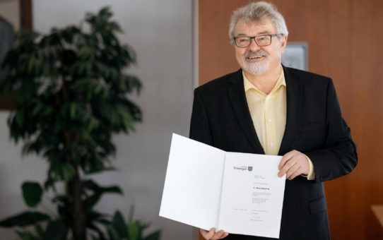 TU Ilmenau verabschiedet Prof. Klaus Augsburg in den Ruhestand
