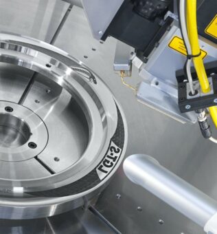 LANG GmbH & Co. KG mit Speziallösungen für den Reifenseitenwandsektor auf der „Tire Technology“
