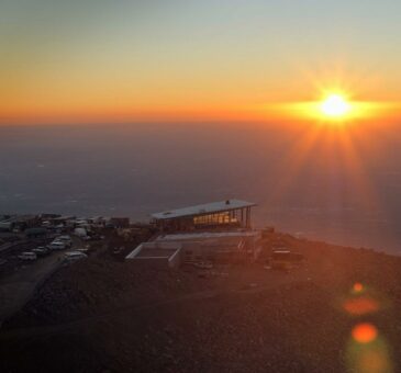 TK Elevator installiert besonders umweltgerechte Aufzugslösungen im neuen Pikes Peak Summit Visitor Center, Colorado