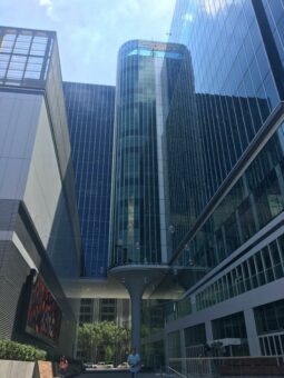 Für Publikumsverkehr geöffnet: Coda-Gebäude in Atlanta bringt Besucher mit TWIN-Aufzügen von thyssenkrupp ganz nach oben