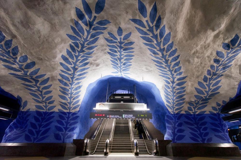 Kunst mit Technologie von thyssenkrupp neu erleben: Über eine halbe Million Menschen genießen täglich einmaliges Flair der Stockholmer U-Bahnstationen - und einen einmaligen Komfort