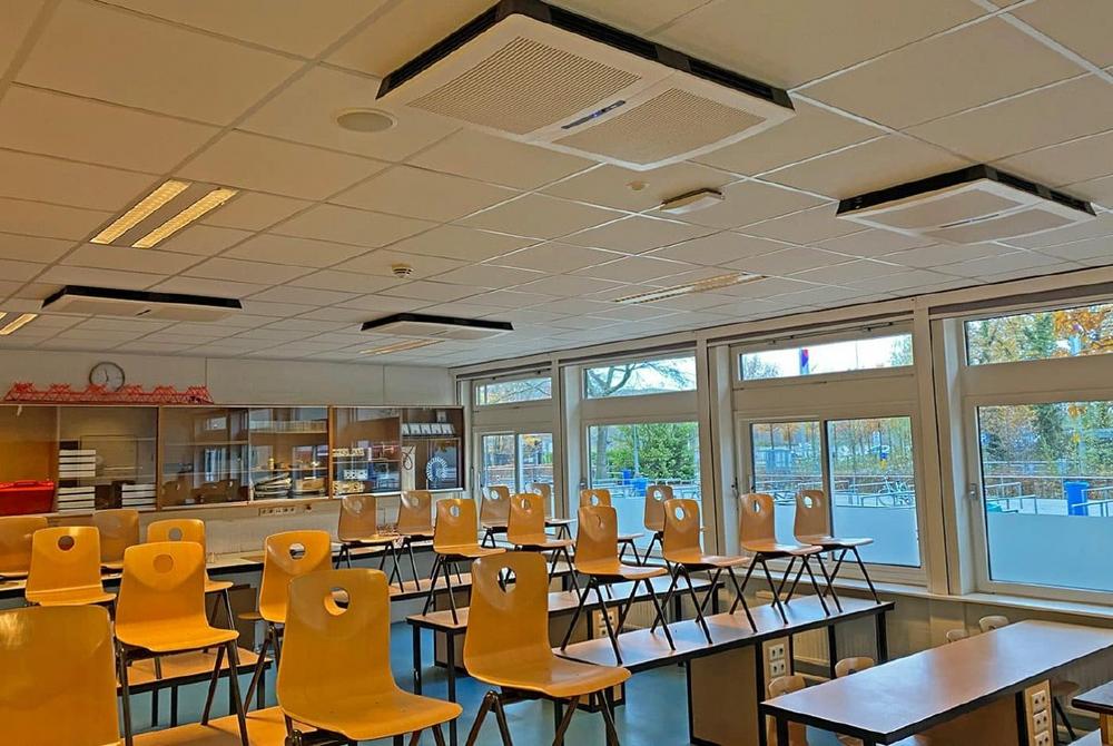 Deckenluftreiniger in der Gesamtschule De Nassau