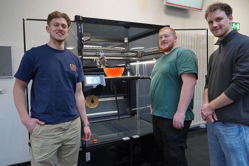Hochschule Stralsund: Studierende bauen 3D-Drucker für Studierende
