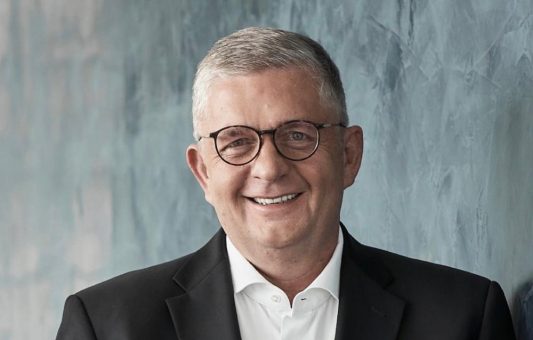 Ex-MAN-Vorstand Holger Mandel verstärkt ab sofort den Beirat von KEYOU