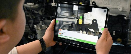 KI-gestützte visuelle Inspektion mit Vuforia Step Check von PTC