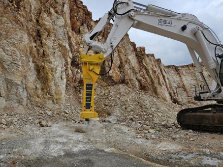 Epiroc liefert ersten 10-Tonnen-Hydraulikhammer nach Kroatien