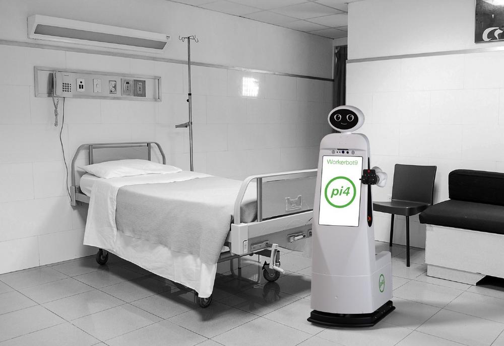 Pflegeassistent sucht Arbeit | Roboter von pi4_robotics bewerben sich auf der Altenpflegemesse Nürnberg um Arbeit!