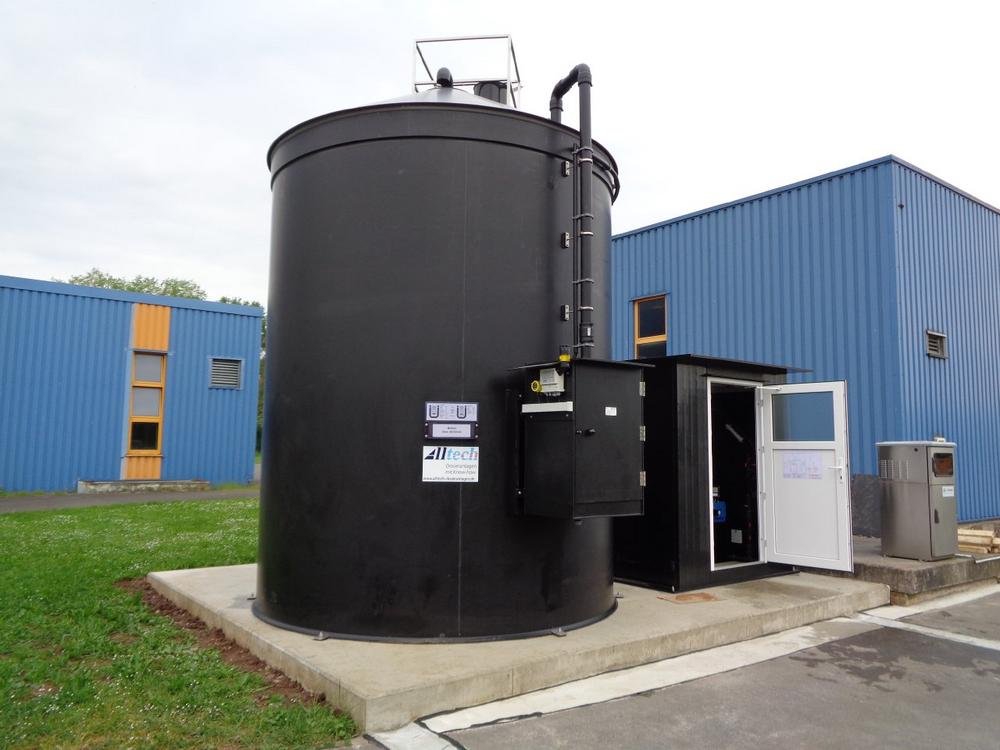 Sichere Chemikalienlagerung und exakte Dosiersysteme für petrochemische Prozesse
