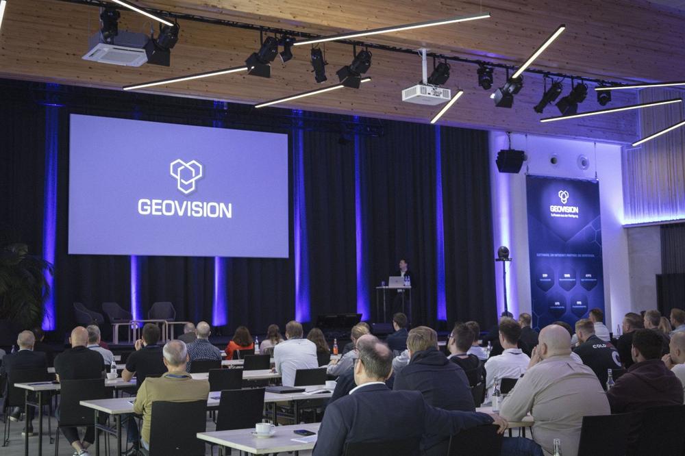 Erfolgreiche Premiere mit positivem Echo und wertvollen Impulsen: Das war die SYNC 2025