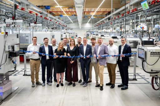 Pöppelmann eröffnet neue Produktionshalle