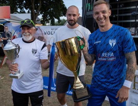 BITZER CUP 2025: Die Mannschaften SGV Freiberg und Borussia Mönchengladbach jubelten