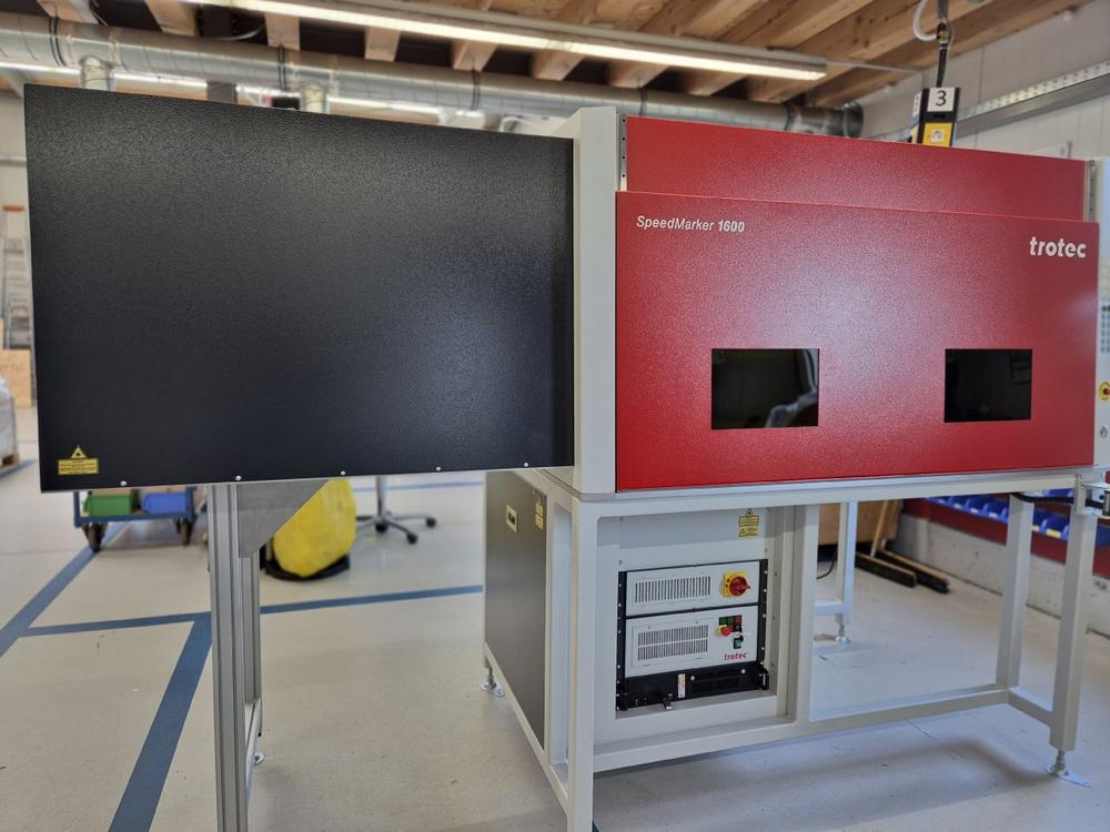 Präzise Laserbearbeitung für überlange Werkstücke im geschlossenen System