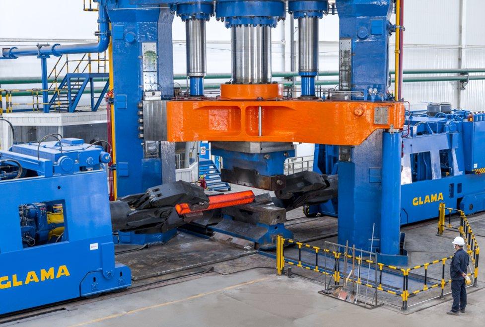 SMS group liefert Freiformschmiedepresse an Jiuli Yongxing in China und errichtet damit eine voll integrierte Schmiedeanlage zur Steigerung der Produktionskapazität