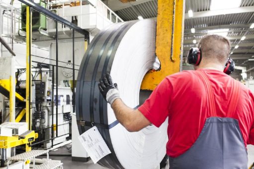 Einschneidende Erfindung: Für den Maschinenmesser-Hersteller Jäkel hat thyssenkrupp einen patentierten Sonderstahl entwickelt