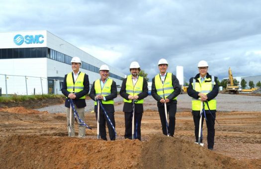 Spatenstich für den neuen SMC Campus in Egelsbach – Kommunalpolitik, Presse und Projektpartner feiern offiziellen Startschuss