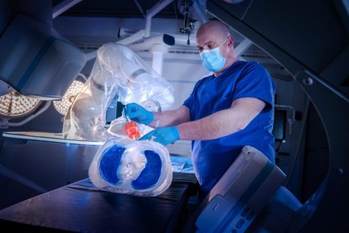 BEC Robotics erhält CE-Zulassung für Medizinrobotik-System guidoo®