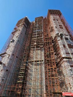 GEDA Transportbühnen weltweit im Einsatz: Unterstützung bei Großprojekt in Südafrika