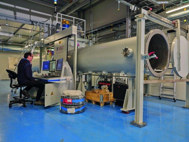 Steigerwald Strahltechnik liefert Hochpräzisions-Schweißanlage an CERN