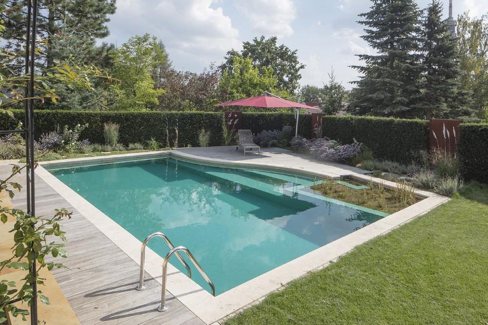 BINDER bringt Bewegung in den Pool