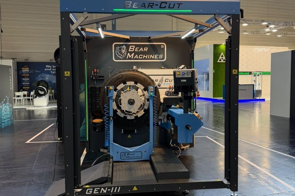Weltpremiere der dritten Generation: Bear-Machines präsentiert vollautomatische Ausführung der Bear-Cut