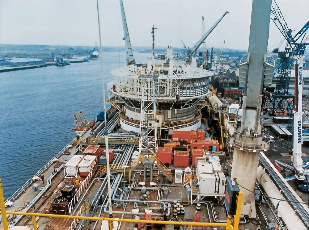 Energieketten für Offshore-Anwendungen von TSUBAKI KABELSCHLEPP