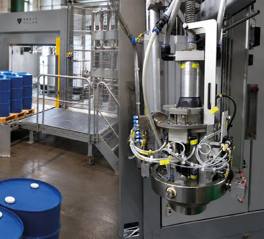 Greif-Velox automatisiert das Öffnen und sichere Verschließen von Feingewinde-Spundverschlüssen