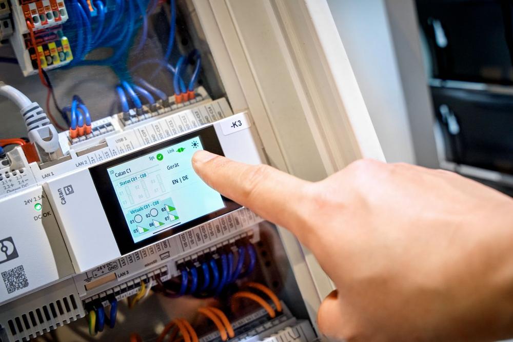 Offene Gebäudesteuerung für die intelligente Gebäudeautomation